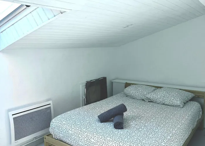 Lumineux & Spacieux, Neuf, Grand Lit