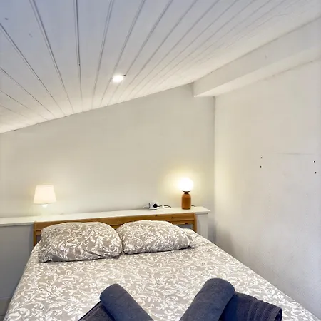 Lumineux & Spacieux, Neuf, Grand Lit Apartamento